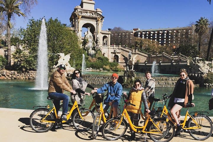 Private Electric Bike Tour Barcelona — Gaudí, Gothic Quarter & Barceloneta photo 3