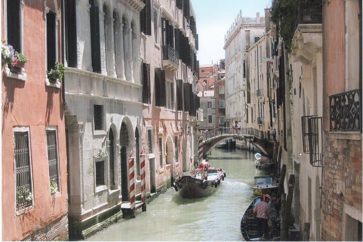 Custom Multi-Day Minivan Tours from Munich with Private Guide photo 3