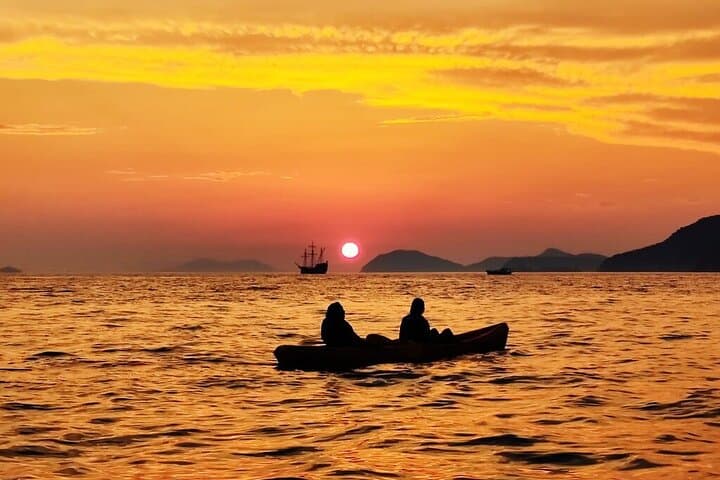 Sunset Sea Kayaking & Wine Tasting in Dubrovnik: Paddle to Betina Cave photo 3