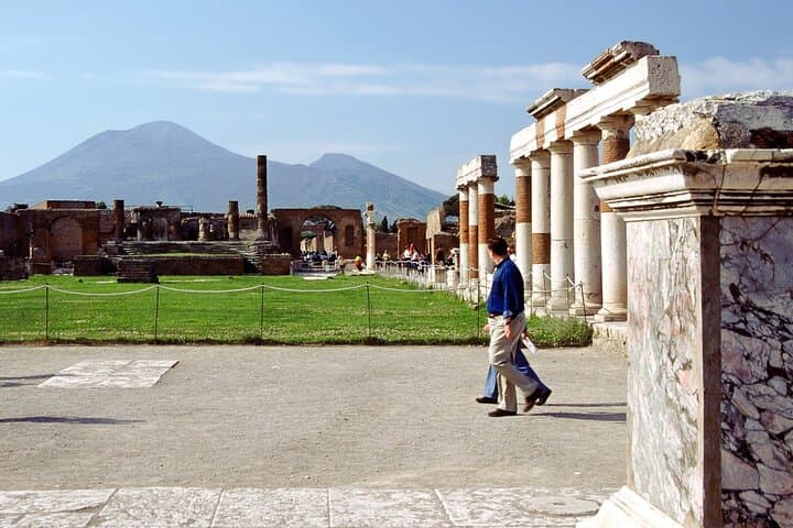 Private Half-Day Tour of Pompeii and Herculaneum — Skip-the-Line Archaeological Experience photo 2
