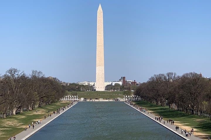 Private Multilingual Washington DC City Tour: Monuments, Neighborhoods & Photo Stops photo 3