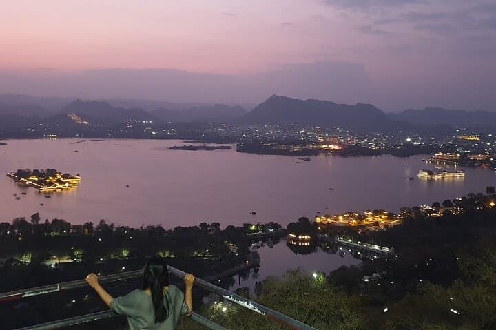 Udaipur Full-Day Private Sightseeing Tour: City Palace, Lake Pichola & Saheliyon Ki Bari photo 6