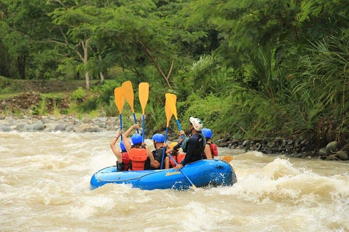 Savegre River Whitewater Rafting from Manuel Antonio — Class II–III Rapids & Waterfall photo 4