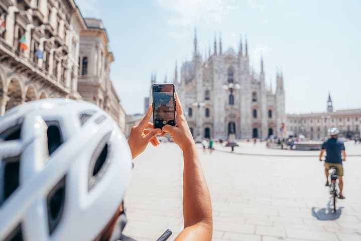 Milan Highlights e-Bike Tour: Electric City Cycling Through History photo 3