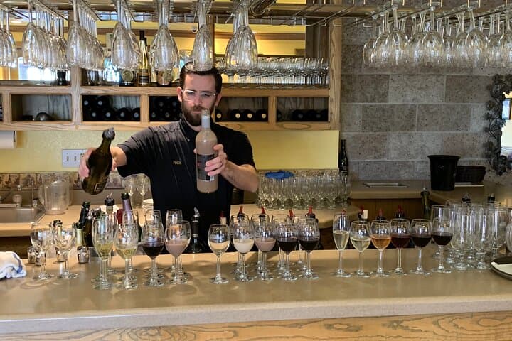 Private Temecula Wine Tasting Tour: Vineyard Drive, Tastings & Lunch photo 6
