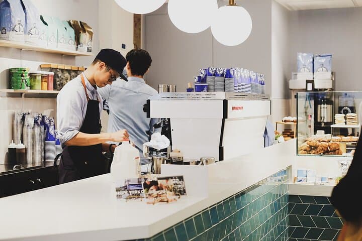 Lower Manhattan Coffee Walk: Private Guided Tour of Wall Street Cafes photo 4