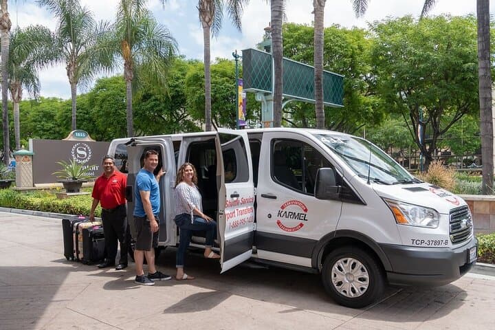 Private Van Transfer John Wayne Airport to Anaheim Resort Area photo 5