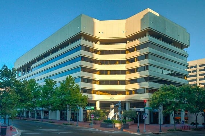 Bethesda Scavenger Hunt: The Fine (Art) Life Self-Guided City Adventure photo 3