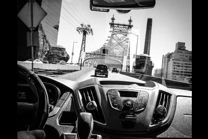 Smooth Arrival: Shared JFK to Manhattan One-Way Transfer photo 6