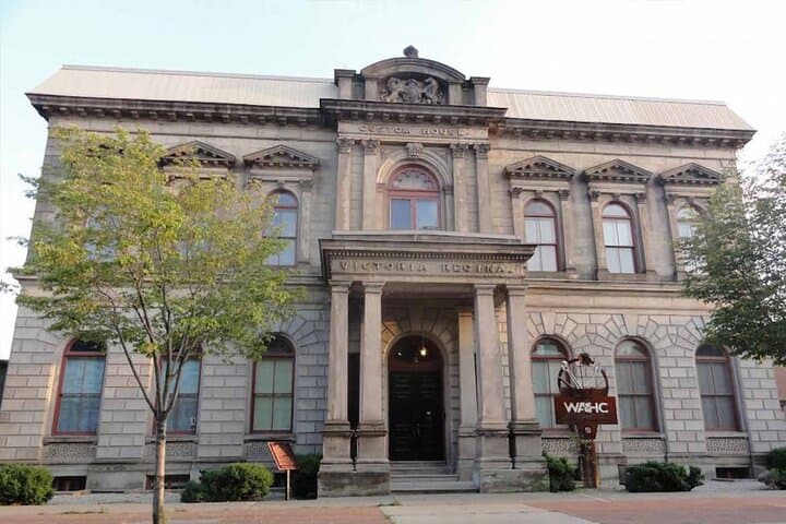 Hamilton Hopper Scavenger Hunt: Explore City Hall, Markets & Hidden Gems photo 5