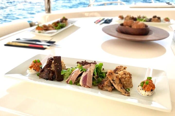 Private Oahu Sunset Yacht Charter from Ko Olina with Tasting Menu photo 3