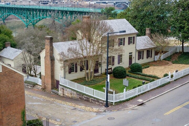 Self-Guided Knoxville Scavenger Hunt: Explore Downtown Landmarks & Hidden Gems photo 3