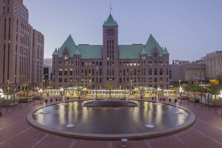 Minneapolis Scavenger Hunt — Around Downtown Adventure with Let’s Roam photo 3
