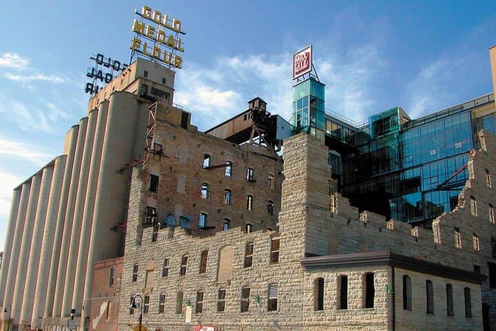 Minneapolis Scavenger Hunt — Around Downtown Adventure with Let’s Roam photo 6
