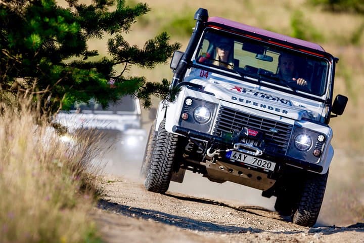 Land Rover Off‑Road Driving Day Near Prague — Full‑Day 4x4 Training photo 1