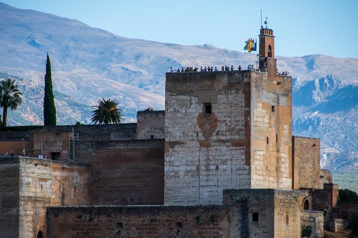 Skip-the-Line Alhambra Tour and Albaicín & Sacromonte Segway or E-Bike Combo photo 6
