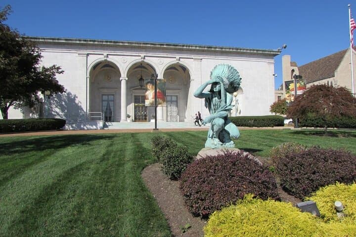 Roaming the Rust Belt: Youngstown Scavenger Hunt Guide photo 3