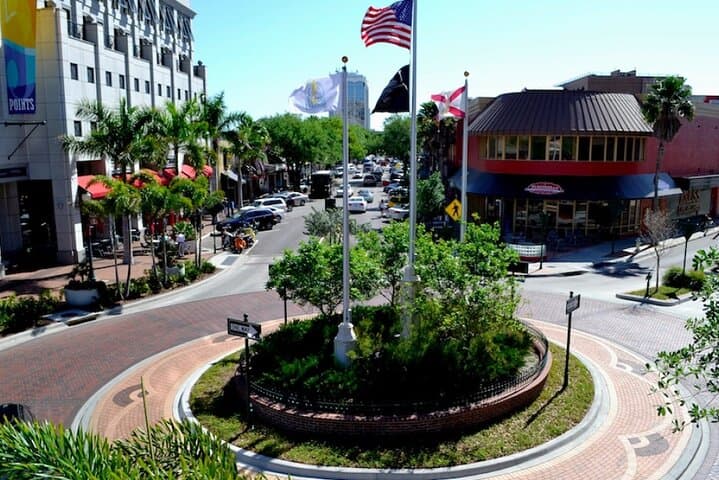 Sarasota Spectacles: Self-Guided Scavenger Hunt Through Art, Bayfront & History photo 4