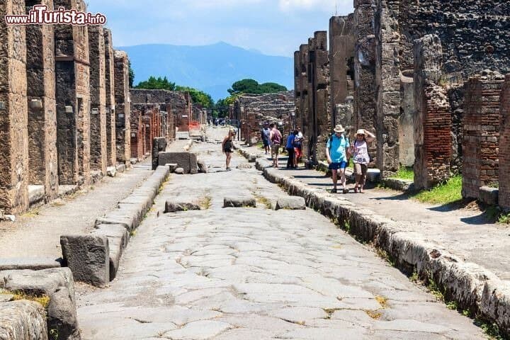 Full-Day Private Tour: Sorrento, Positano & Pompeii from Naples photo 4