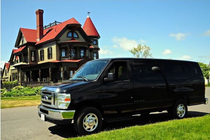 Private Martha's Vineyard Island Tour: Oak Bluffs, Edgartown & Aquinnah photo 2