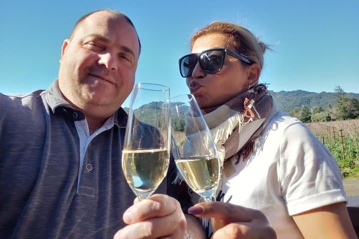 Private 6-Hour Sparkling Wine Tour of Napa Valley — Bubbles, Views & Tastings photo 3