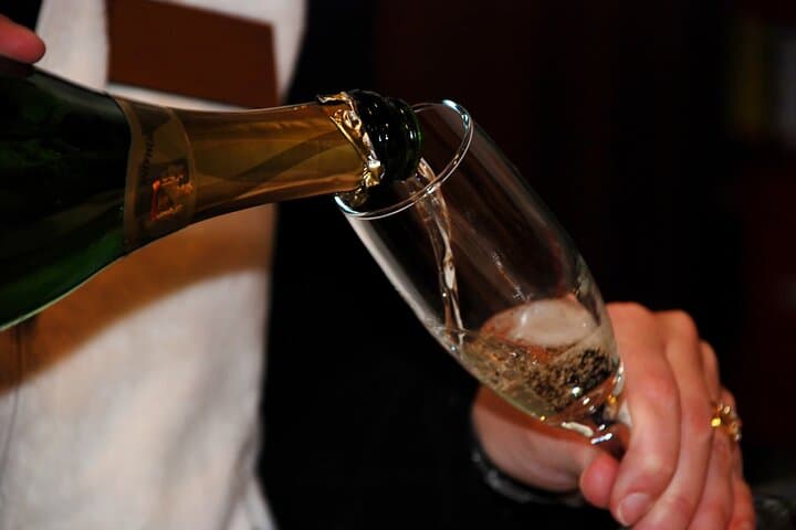 Private 6-Hour Sparkling Wine Tour of Napa Valley — Bubbles, Views & Tastings photo 1