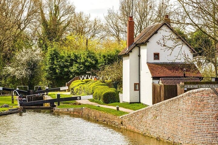 Stratford-upon-Avon Audio Walking Tour: Explore Shakespeare’s Life on Foot