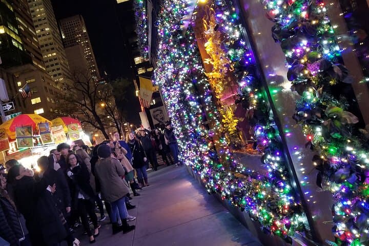 NYC Holiday Lights Walking Tour: Rockefeller, Fifth Avenue & Bryant Park in One Route photo 2