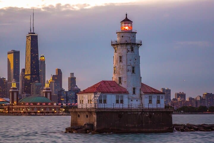 Lake Michigan Sunset Cruise in Chicago: A Waterfront Adventure at Twilight photo 5