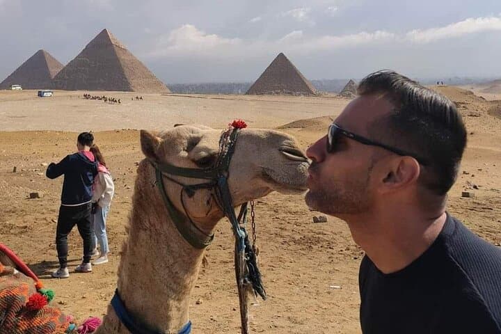 Giza Pyramids Sunrise & Sunset Horse Carriage Ride: Horse and Camel Options photo 2