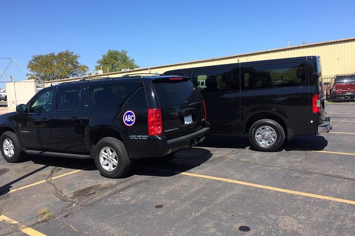 Downtown Denver to Denver International Airport Private Transfer — Nonstop Luxury Service photo 3