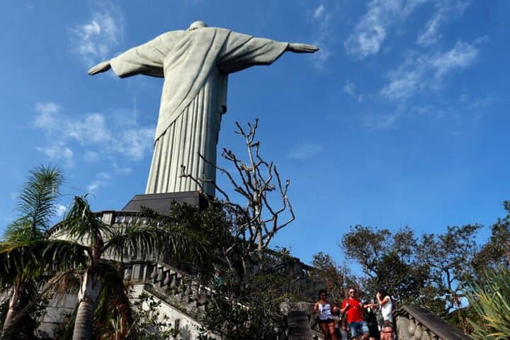 One-Day Rio Private Tour: Christ the Redeemer by Train & Sugarloaf Cable Car photo 2