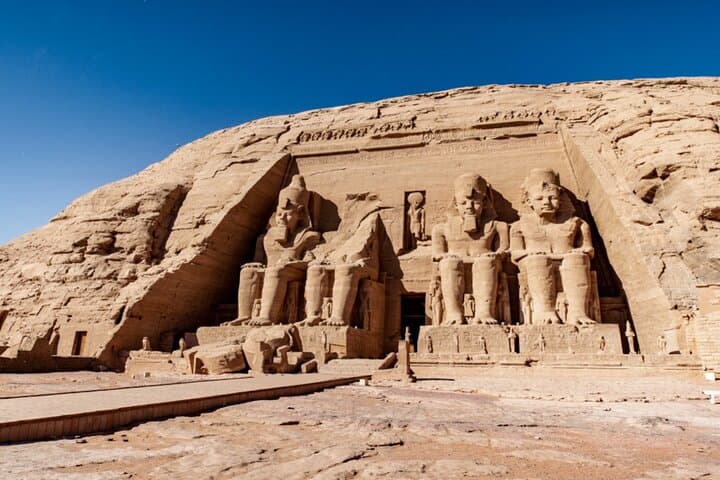 Abu Simbel Day Trip from Aswan — Coach Tour to Ramses II & Nefertari Temples photo 4