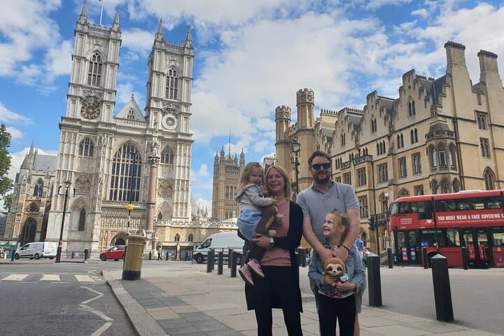 London Black Cab Chauffeur Tour: Private Narrated Sightseeing in a Classic Taxi photo 4