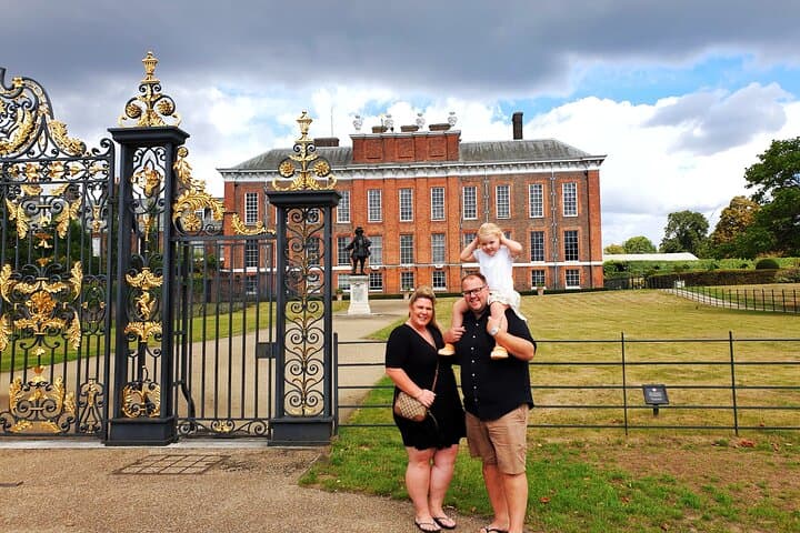 Classic London Highlights in a Black Cab: Private Guided Tour