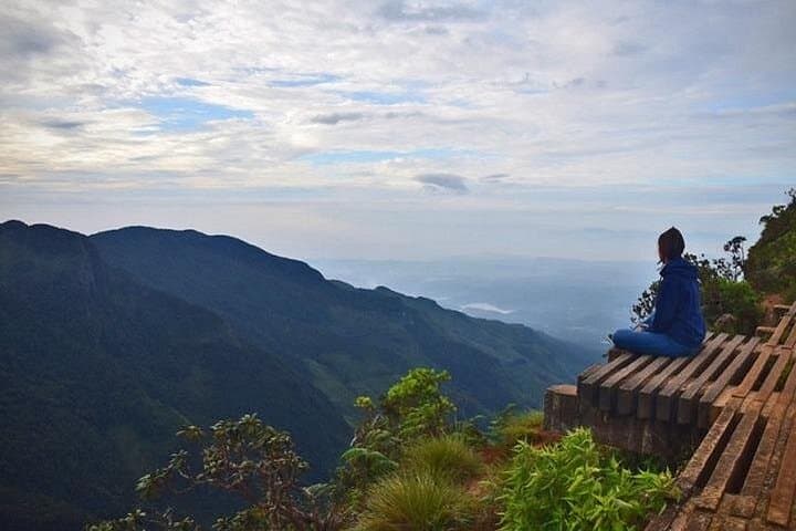 Dawn Trek on Horton Plains: Private Guided Trek to World's End & Baker's Falls photo 2