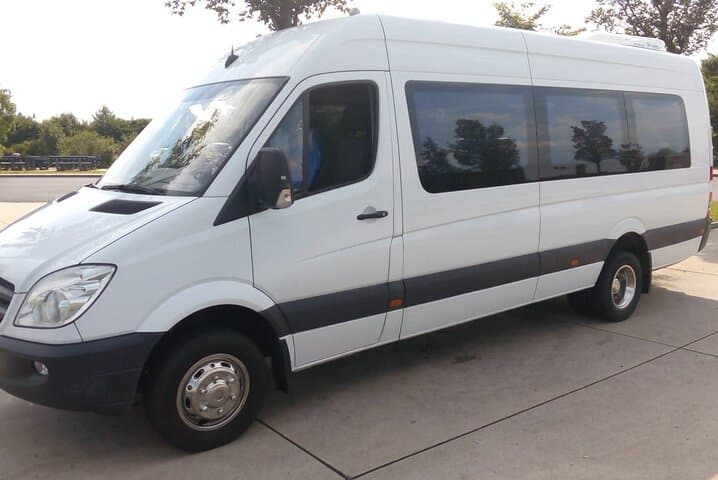 Private Transfer from Cesky Krumlov to Karlovy Vary — Scenic One‑Way Minivan Service photo 4