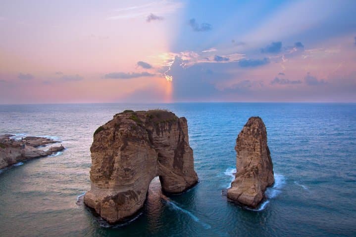 Beirut Panoramic Private City Tour: Raouché, Roman Baths & Corniche Highlights