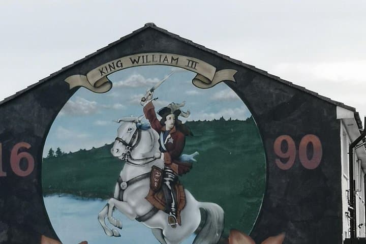 Belfast Black Taxi Tours: West Belfast Peace Wall, Murals & Troubles History photo 1