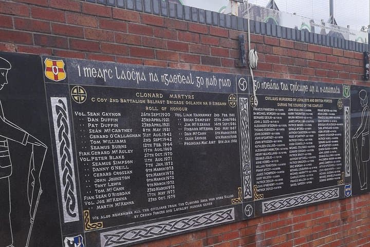 Belfast Black Taxi Tours: West Belfast Peace Wall, Murals & Troubles History photo 3