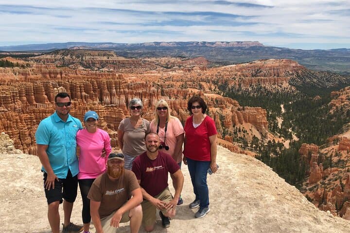 Bryce Canyon Hiking Challenge: 6.2-Mile Figure-8 Hike Through Hoodoo Amphitheaters photo 4