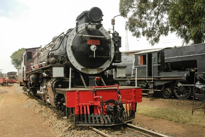 Nairobi City Day Tour: Parliament, National Museum & Railway Museum photo 6