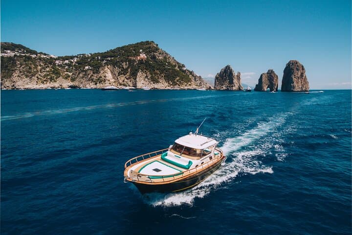 Capri Private Boat Tour from Sorrento, Positano or Naples — Gozzo Aprea 36 photo 3