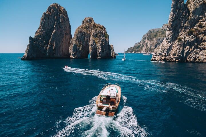 Capri Private Boat Tour from Sorrento, Positano or Naples — Gozzo Aprea 36 photo 2