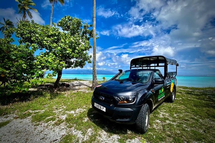 Private Moorea Day Tour: Beaches, Waterfall Hike & Island Highlights