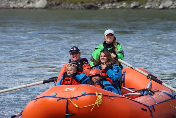 Denali Rafting on the Nenana River: A Wild Float Along Denali National Park’s Edge