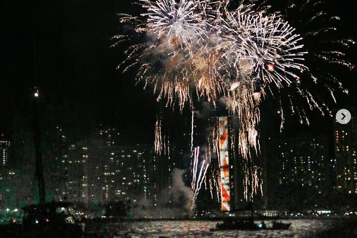 Waikiki Friday Night Catamaran Fireworks Cruise with Open Bar photo 3