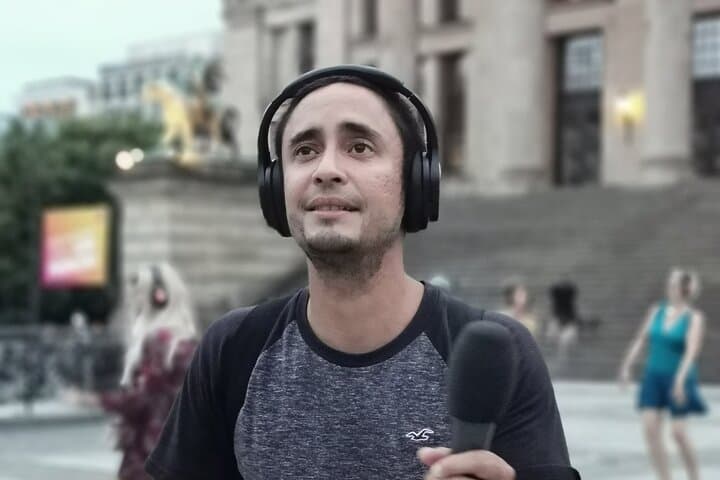 Silent Disco Walking Tour of Downtown Berlin with Flash Mobs photo 5