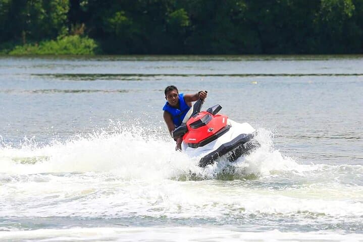 Jet Skiing in Bentota: High-Speed Ocean Rides on Sri Lanka’s Southern Coast photo 2