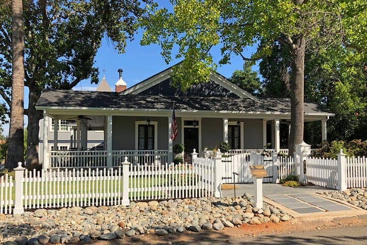 Historic Folsom Self-Guided Audio Walking Tour Along the American River